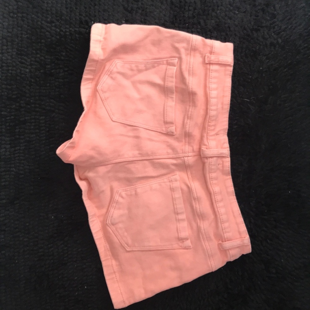 Pink shorts - Picture 3 of 3